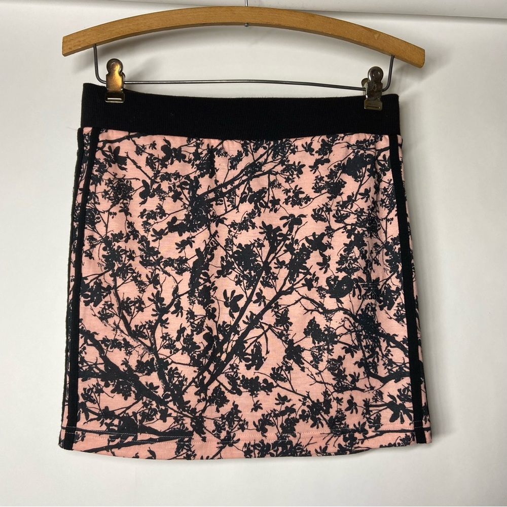 Adidas Originals XS Extra Small The Three Stripes Skirt Pink Floral Leaf Print
